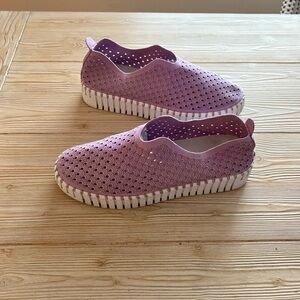 Ilse Jacobsen Tulip Slip-On Shoes – Lavender Purple – Size 42 (US 11)